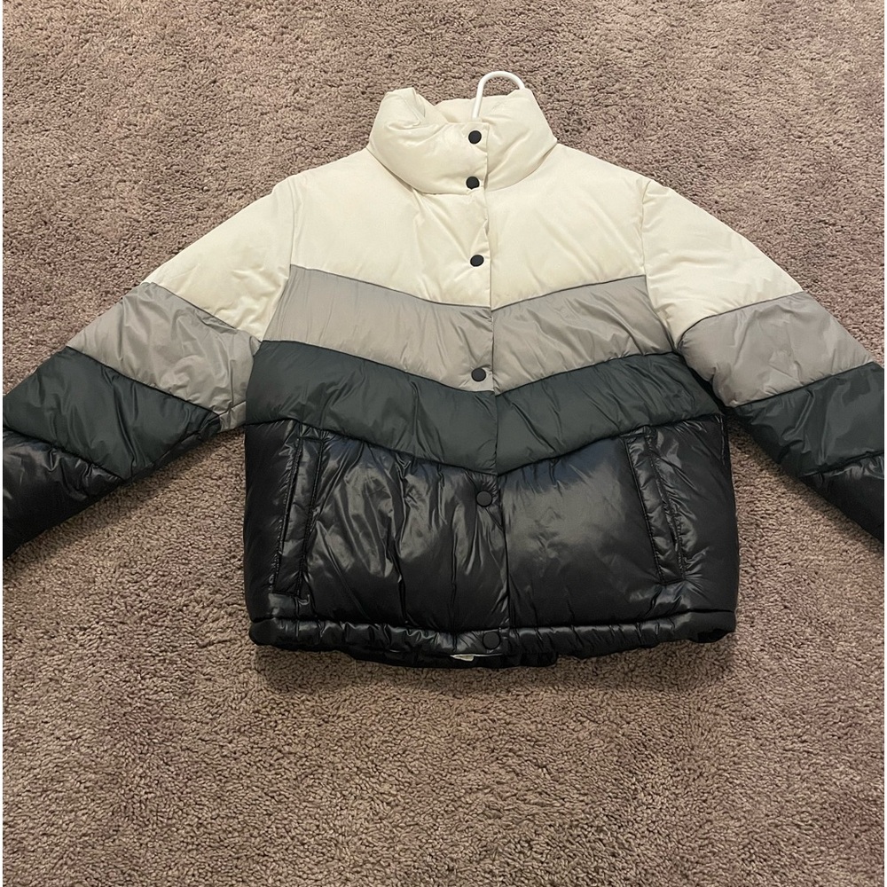 xs puffer jacket never worn
